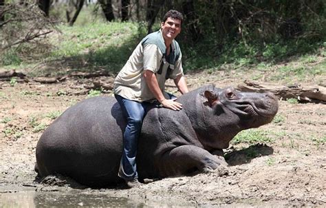The TERRIFYING Final Moments Of Marius Els : MAULED By A HippopotamusIn this video we’ll walk you through:The tragic story of Marius Els and his pet Hippopot...